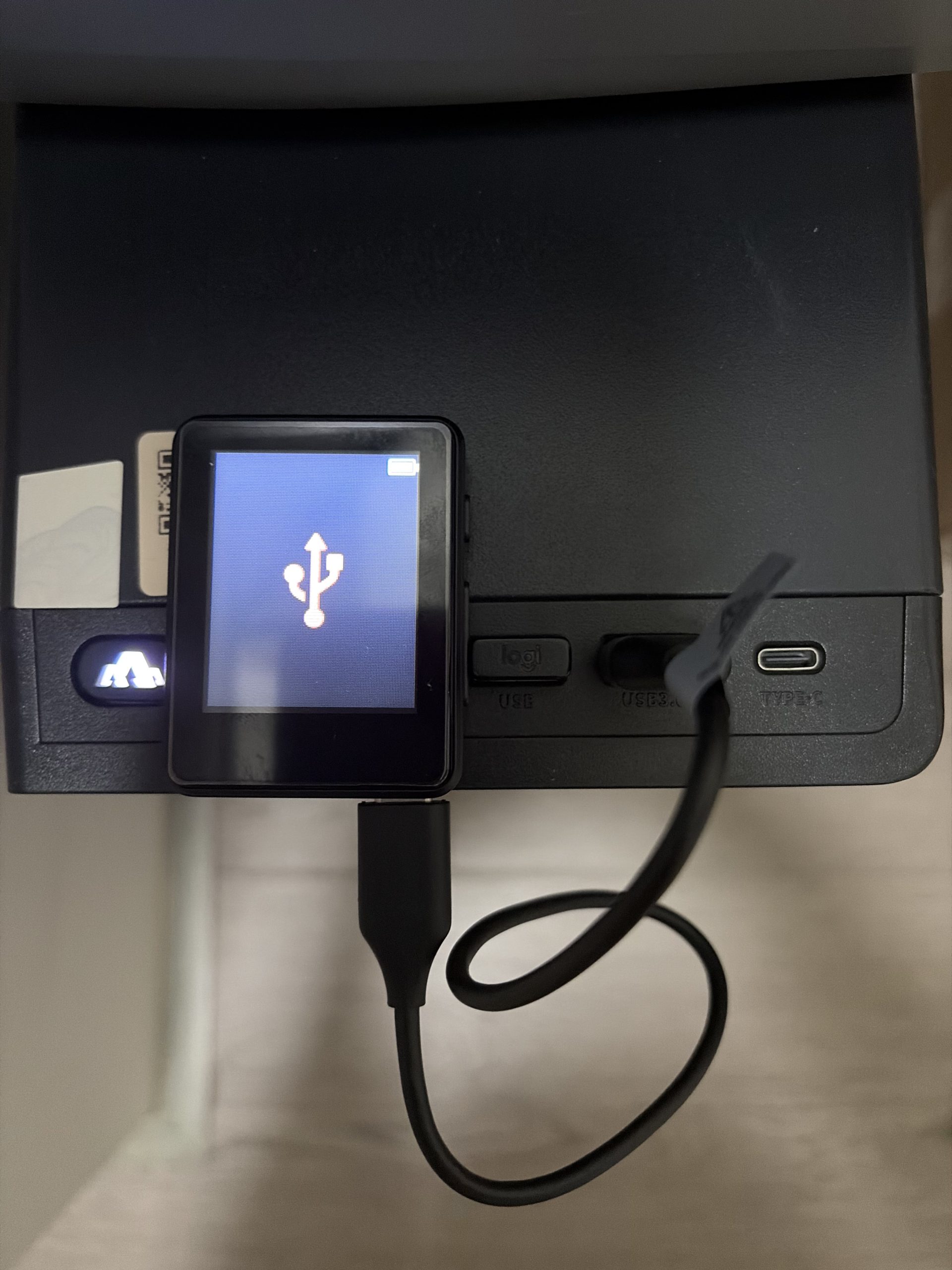 Actual M1 player connected by USB to a computer